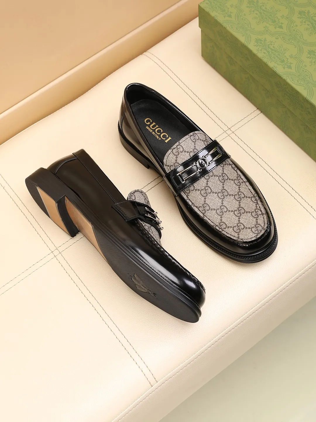 Men's shoes 250 🆘【GUCCI】Gucci ·🐂里· Hot-selling beanie shoes, top brand luxury, top quality, latest fashion beanie shoes. The upper is made of original first-layer cowhide. (Full first-layer water-dyed 🐂 leather and lining). The original stylish and stylish soft rubber wear-resistant and non-slip outsole is light and comfortable on the foot, available in optional colors! Matching code: 39-44 (customized at 39.45.46)